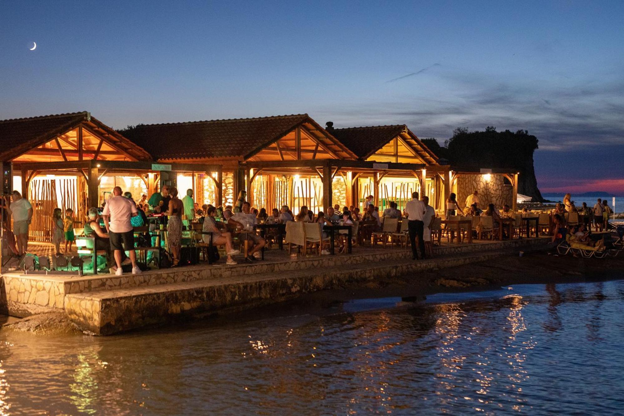Roda Beach Resort & Spa Bagian luar foto