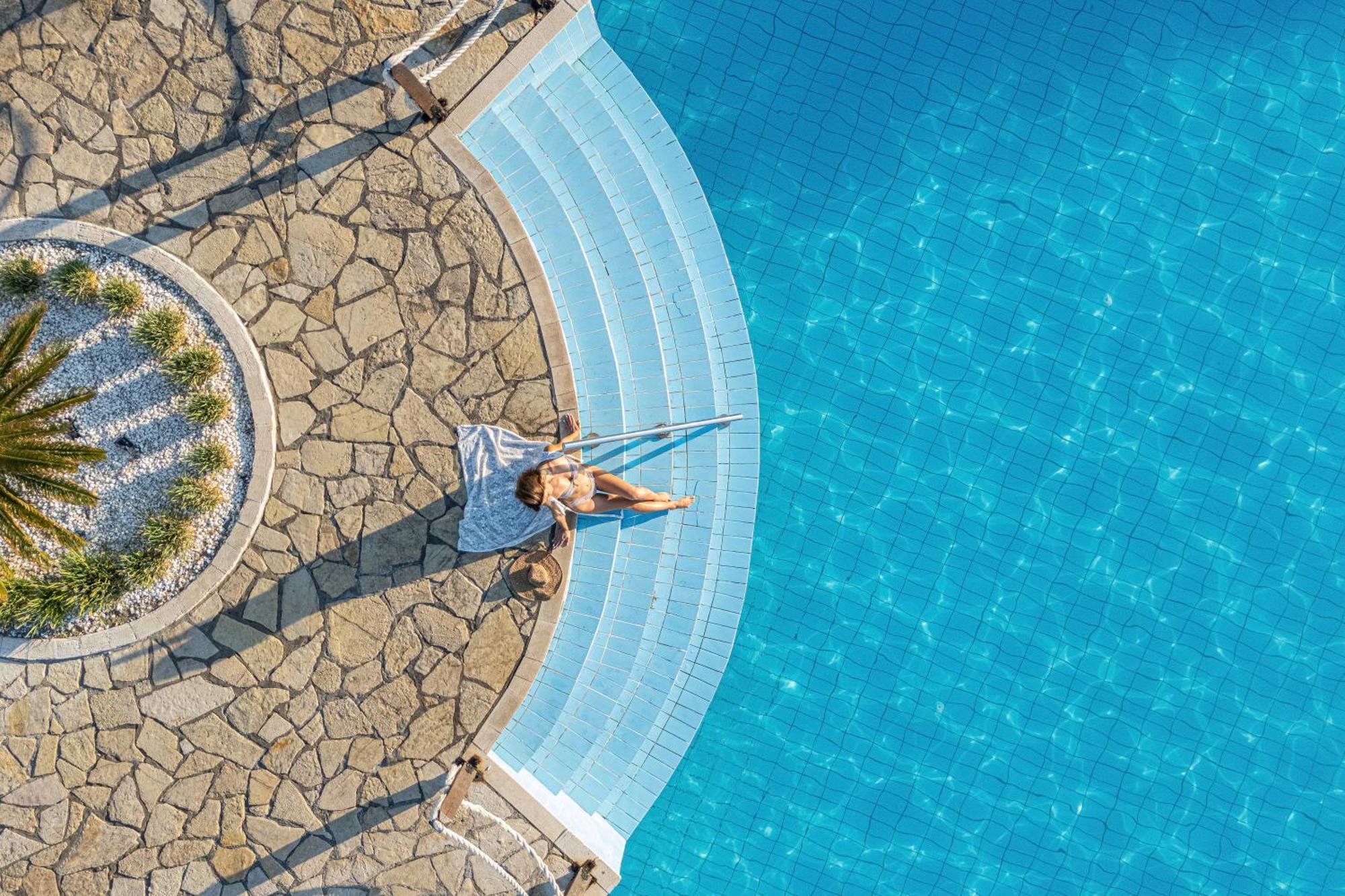 Roda Beach Resort & Spa Bagian luar foto